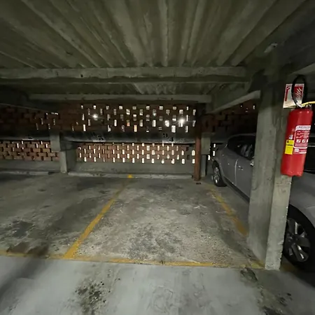 Le 52 - Hyper Centre - Parking ليل